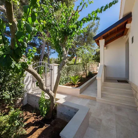 Holiday home Brac Supetar